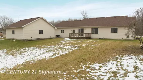 Exterior - 3399 E Stanley, Mount Morris, MI 48458 photo 2 of 3
