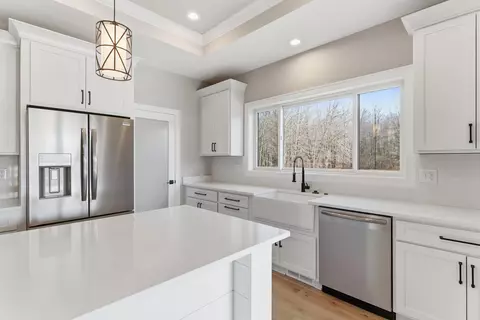 Kitchen - 3613 Bethuy, Casco, MI 48064 photo 4 of 7