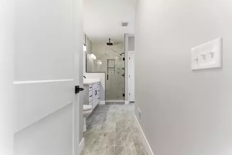 Entry Way - 3613 Bethuy, Casco, MI 48064 photo 5 of 7