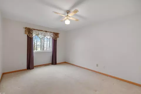 Bedroom - 17700 Irwin, Armada, MI 48005 photo 4 of 5