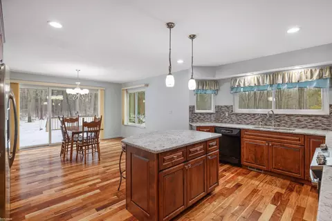 Kitchen - 17700 Irwin, Armada, MI 48005 photo 5 of 8