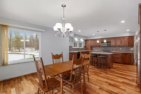 Dining - 17700 Irwin, Armada, MI 48005 photo 1 of 2