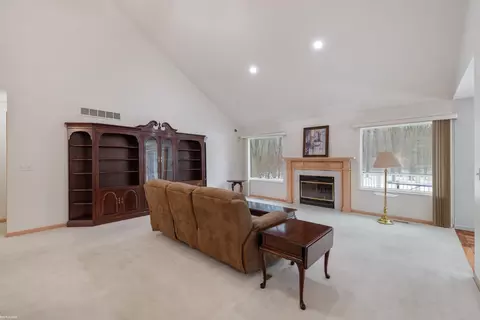 Living - 17700 Irwin, Armada, MI 48005 photo 4 of 8