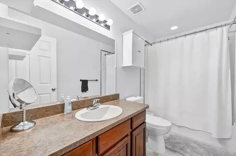 Bath - 20719 Ashford, Macomb, MI 48044 photo 1 of 4