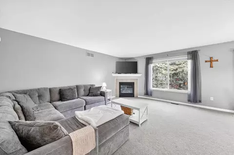 Living - 20719 Ashford, Macomb, MI 48044 photo 1 of 3