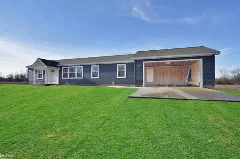 5165 N Irish, Davison, MI 48423