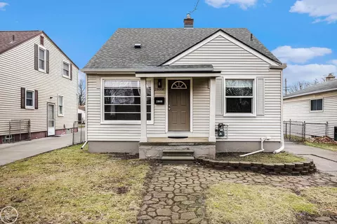 28008 Hughes, Saint Clair Shores, MI 48081