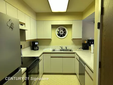 Kitchen - 3093 Midshipman, Au Gres, MI 48703 photo 2 of 4