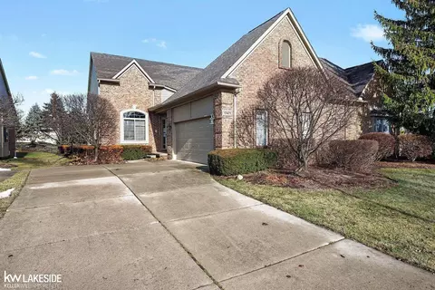 17471 Breckenridge, Clinton Township, MI 48038