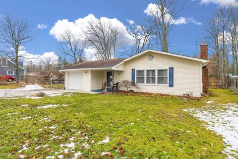 7371 Maplewood, Lexington, MI 48450