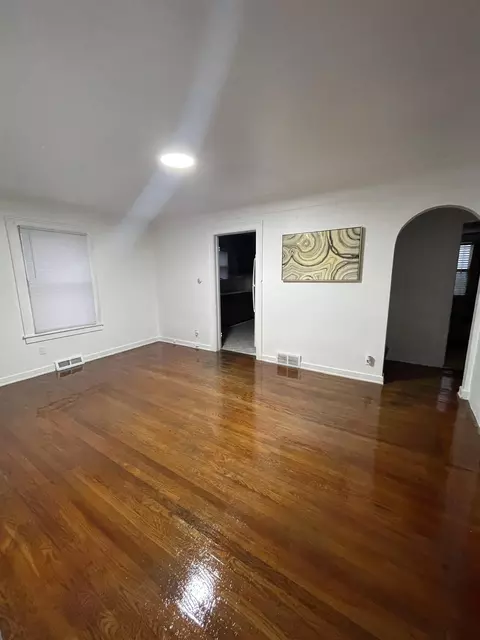 Living - 605 E Baltimore, Flint, MI 48505 photo 1 of 3