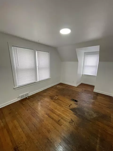Bedroom - 605 E Baltimore, Flint, MI 48505 photo 3 of 6