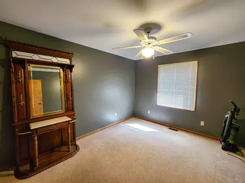 Bedroom - 5206 Wolf, Farwell, MI 48622 photo 3 of 4
