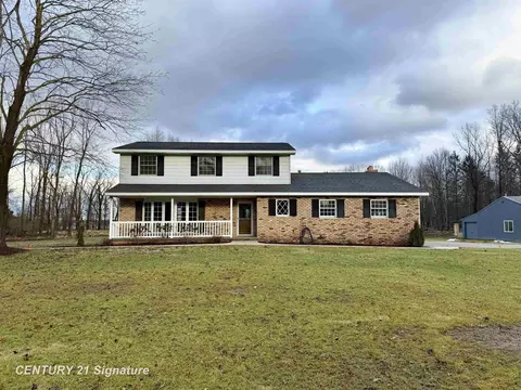 11890 Swan Crk, Saginaw, MI 48609