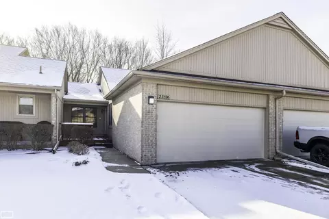 23596 Suttons Bay, Clinton Township, MI 48036