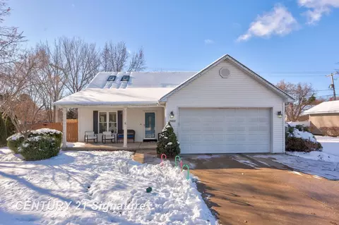 8183 N N Riv, Freeland, MI 48623