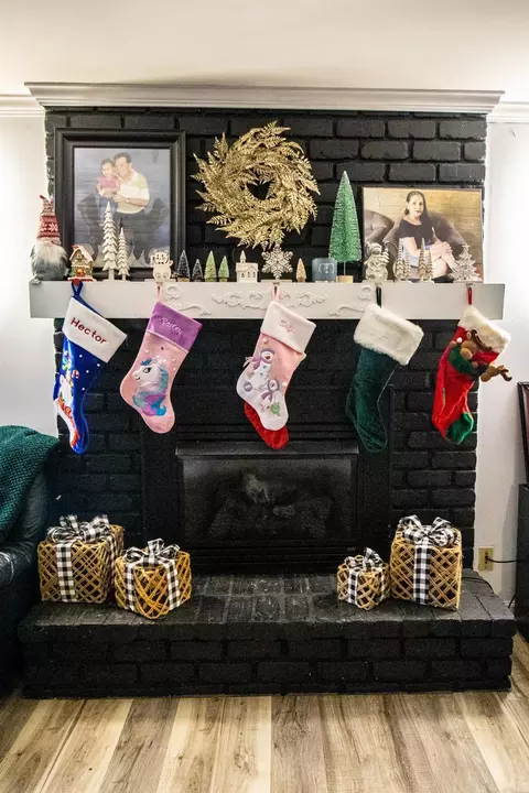 Living - 2371 Pineview, Flushing, MI 48433 photo 6 of 6