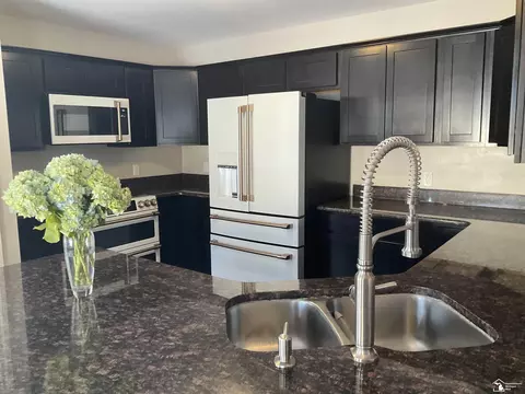 398 Somerset, Temperance, MI 48182 photo 9