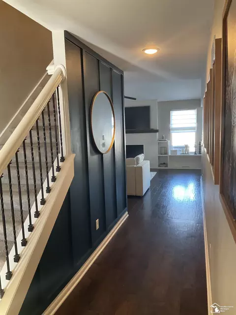 398 Somerset, Temperance, MI 48182 photo 4