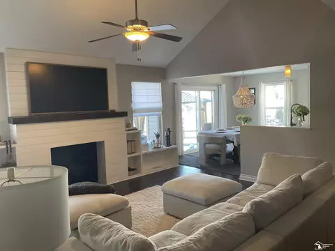 398 Somerset, Temperance, MI 48182 photo 10