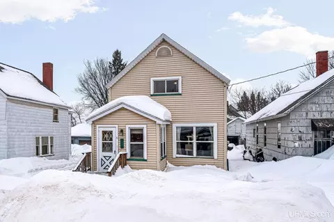 312 W W Rdg, Ishpeming, MI 49849