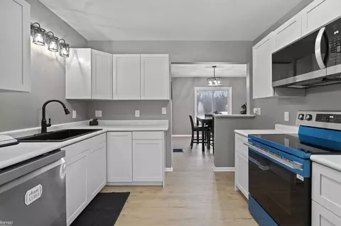 Kitchen - 9110 E Coldwater, Davison, MI 48423 photo 1 of 4