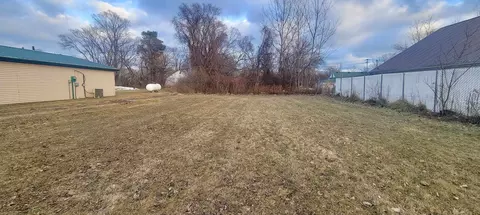 3840 N Huron Rd, Pinconning, MI 48650