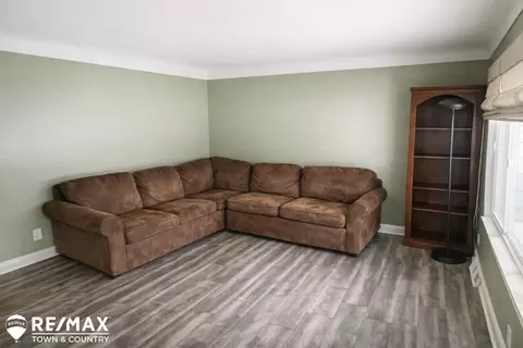 Living - 1209 Clearview, Flushing, MI 48433 photo 1 of 5