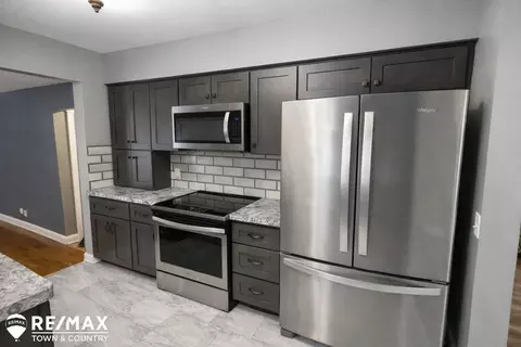 Kitchen - 1209 Clearview, Flushing, MI 48433 photo 2 of 4