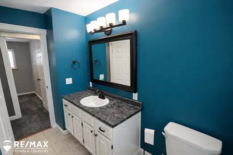 Bath - 1209 Clearview, Flushing, MI 48433 photo 2 of 3