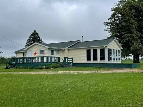9973 Slattery, Clifford, MI 48727