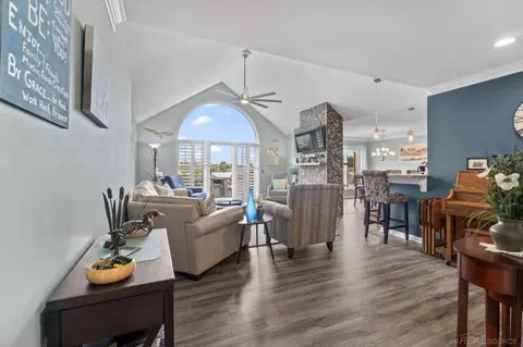 3432 Loon Lk, Waterford, MI 48329