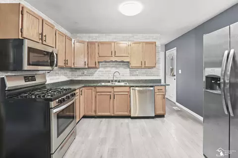 8675 Driftwood, Temperance, MI 48182 photo 7
