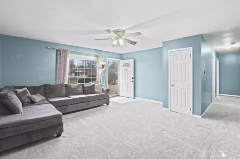8675 Driftwood, Temperance, MI 48182 photo 2