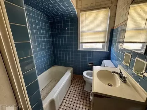 Bath - 5754 Farmbrook, Detroit, MI 48224 photo 2 of 2