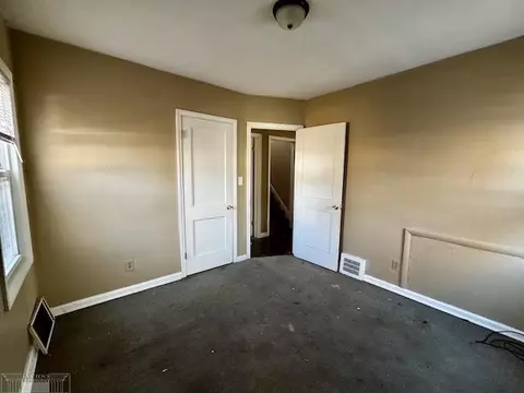 Bedroom - 5754 Farmbrook, Detroit, MI 48224 photo 2 of 4