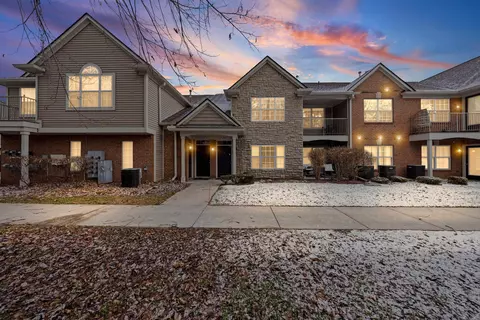 49143 W Woods, Shelby Township, MI 48317