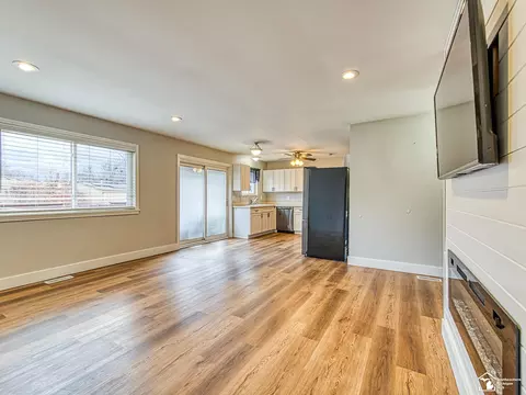 Living - 18153 Doncaster, Brownstown, MI 48193 photo 1 of 6