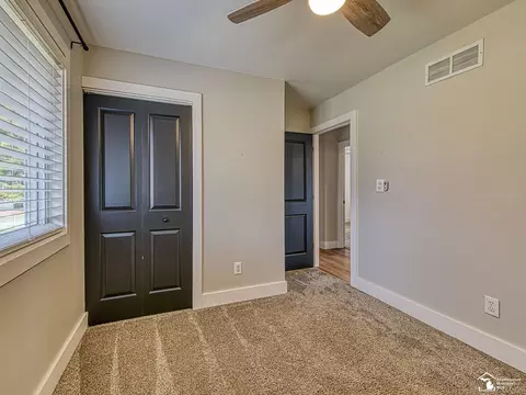 Bedroom - 18153 Doncaster, Brownstown, MI 48193 photo 9 of 9