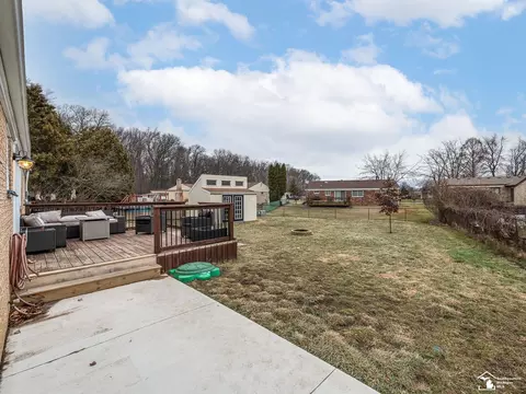 Exterior - 18153 Doncaster, Brownstown, MI 48193 photo 6 of 8