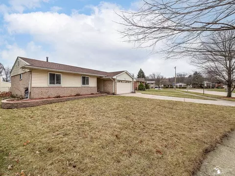 Exterior - 18153 Doncaster, Brownstown, MI 48193 photo 8 of 8