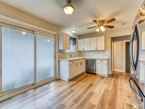 Kitchen - 18153 Doncaster, Brownstown, MI 48193 photo 2 of 4