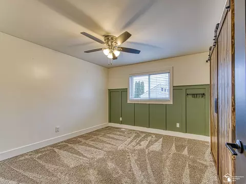 Bedroom - 18153 Doncaster, Brownstown, MI 48193 photo 4 of 9