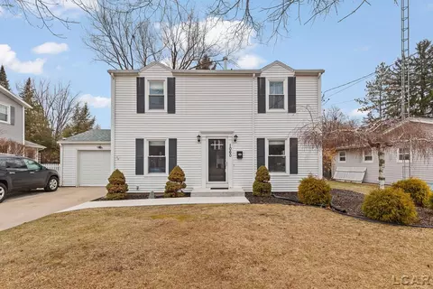 1060 Scottdale Dr, Adrian, MI 49221