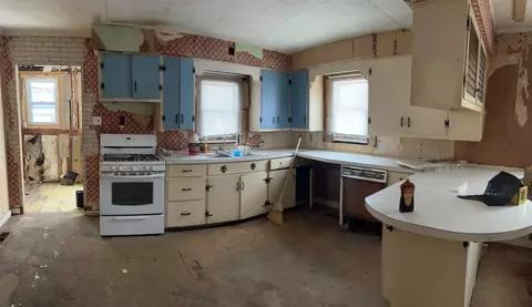 Kitchen - 5330 E 11th, Au Gres, MI 48703 photo 2 of 2