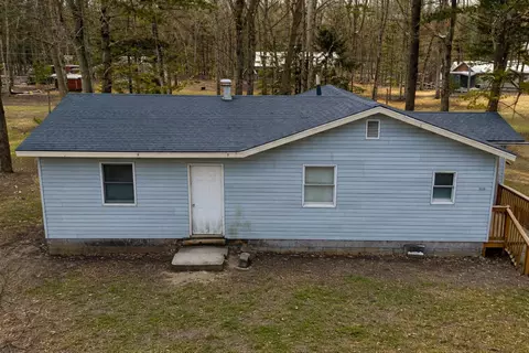 Exterior - 5330 E 11th, Au Gres, MI 48703 photo 5 of 14