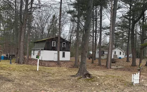 Exterior - 5330 E 11th, Au Gres, MI 48703 photo 6 of 14