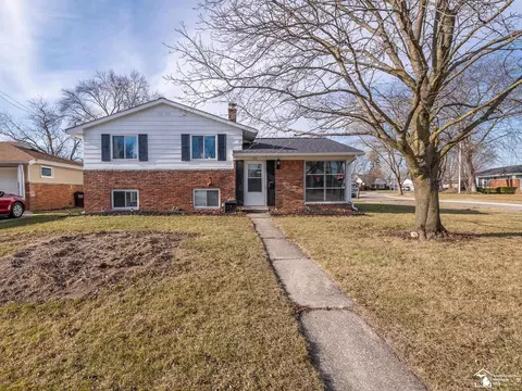125 Cranbrook, Monroe, MI 48162