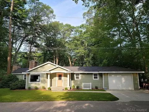 1420 Moody, Whitehall, MI 49461