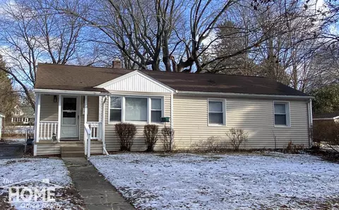 1328 N Ball, Owosso, MI 48867
